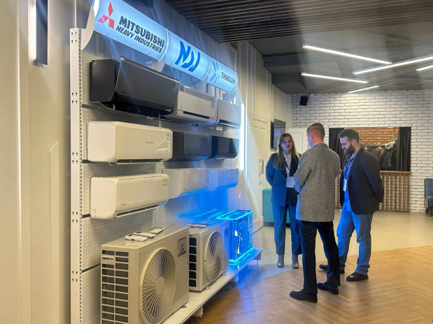 В Воронеже прошла первая дилерская конференция ГК «АЯК». Фото 2